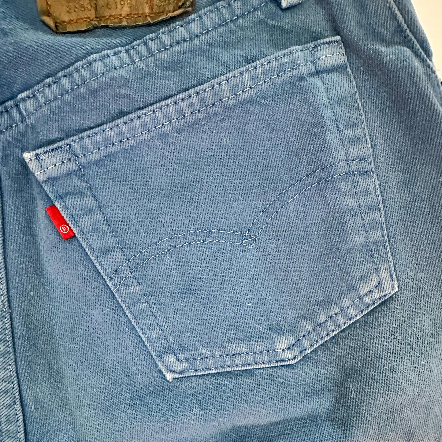 Vintage Levi Women's Blue Denim Jeans - Small