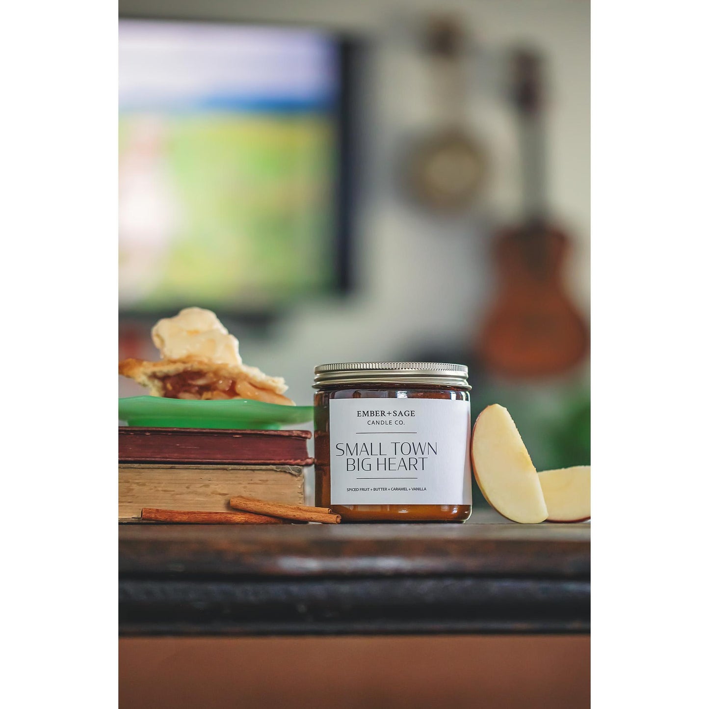 Small Town Big Heart | Hand-Poured Soy Coconut Wax Candle | 16oz with Double Wick