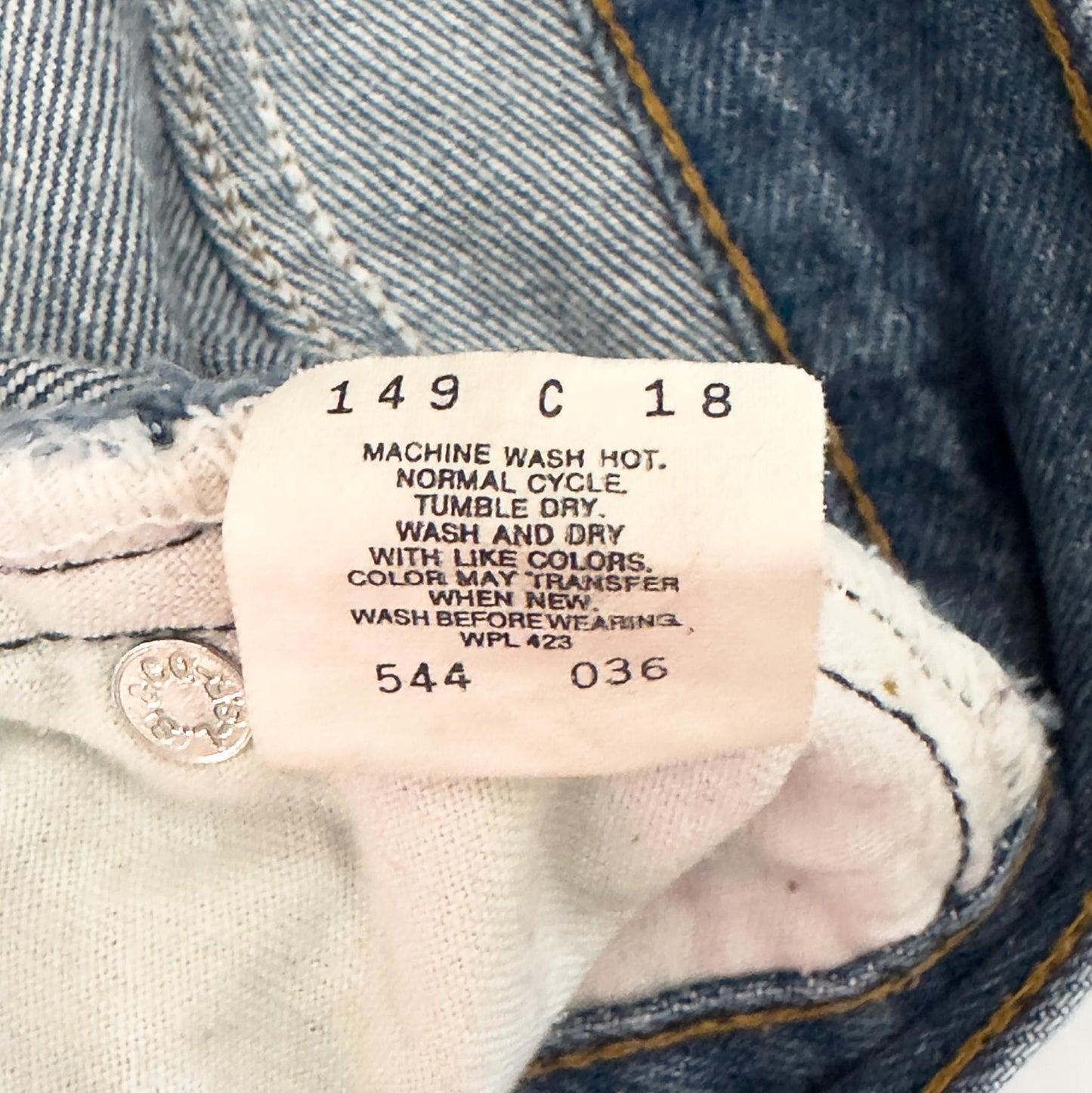 Vintage Levi 501 Women's Jeans - Medium