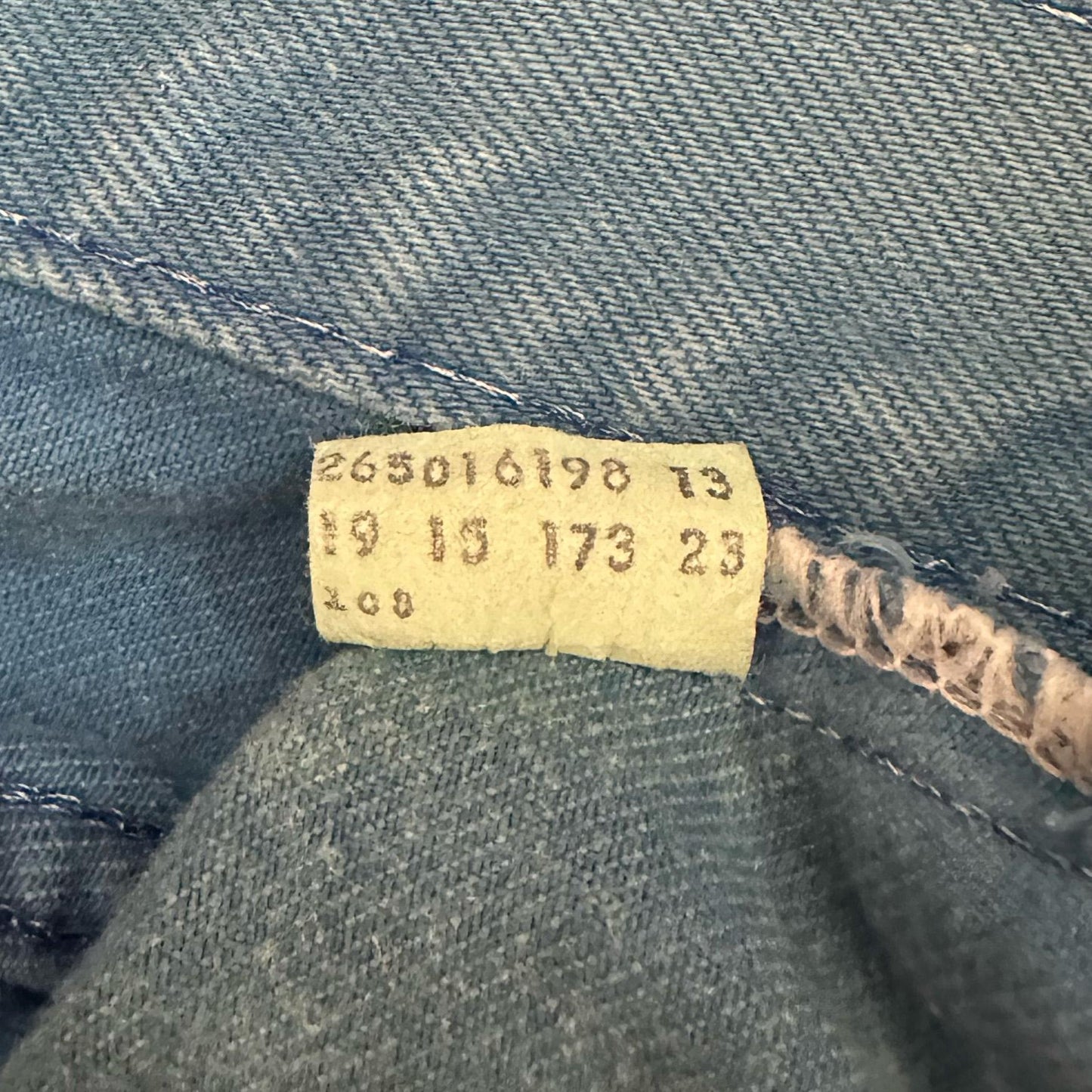 Vintage Levi Women's Blue Denim Jeans - Small